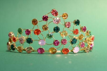 Diadem Frühlingsblüten Wiener Kaffeesiederball 2025 © Katharina Schiffl