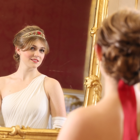 Debütantin Wiener Kaffeesiederball 2026 © Katharina Schiffl